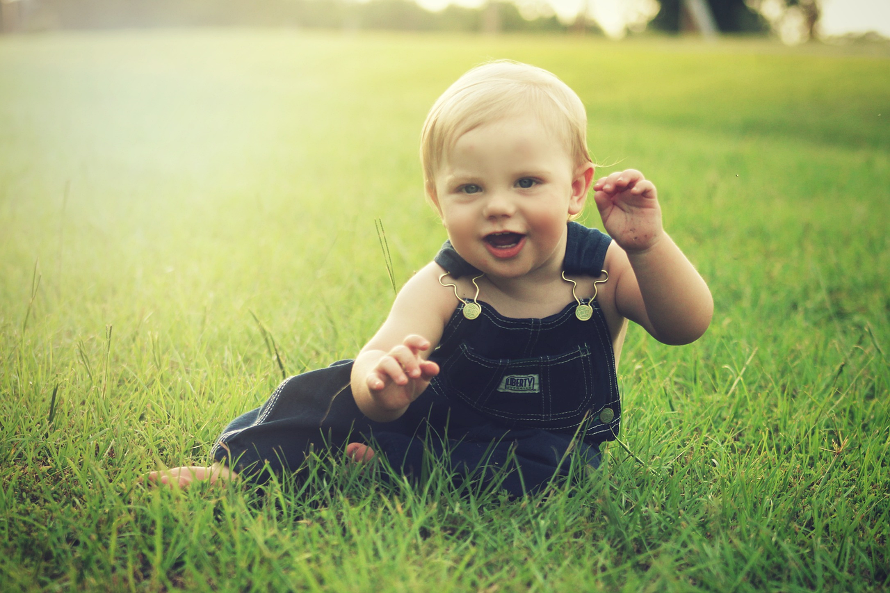 entdecken sie die unverzichtbaren babyzimmer-basics für eine sichere und gemütliche umgebung ihres babys. alles, was sie für das perfekte babyzimmer brauchen.